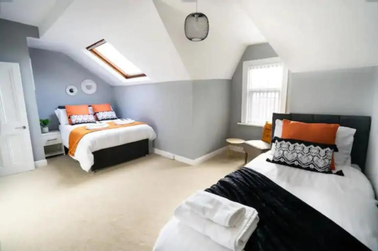 K Suites - Laurell Ville 利兹
